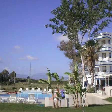 Skys Hotel 3*